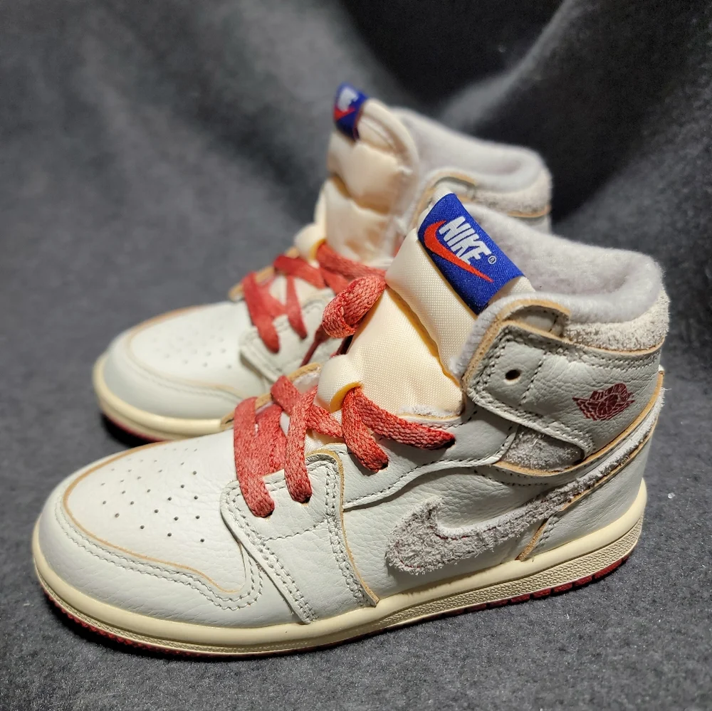 Air Jordan 1 Retro High OG 'Rare Air - Sail Cinnabar' sneaker - Picture 2 of 6